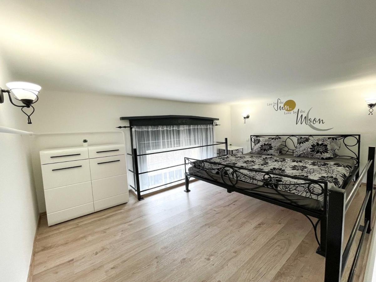 Manyi Apartman 2 Debrecen Eksteriør bilde